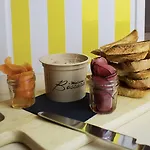 The Originals City, Artyster, Centre