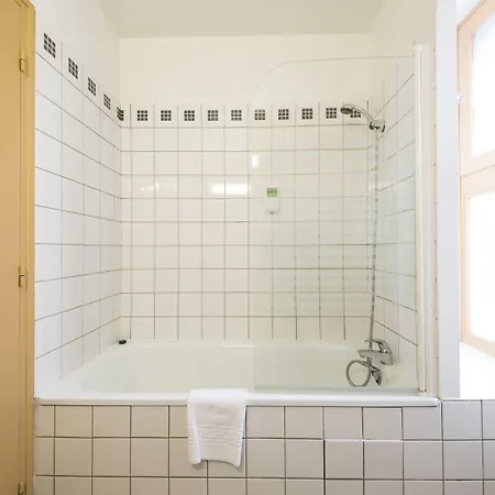 Отель The Originals City, Artyster, Centre