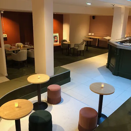 The Originals City, Artyster, Centre