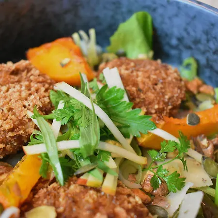 The Originals City, Artyster, Centre