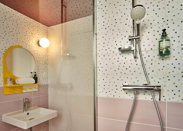 Hotel The Originals City, Artyster, Centre