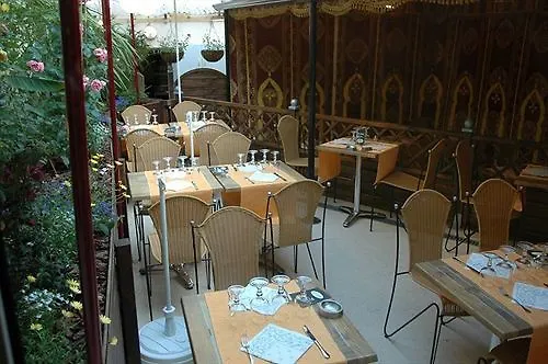 Hotel The Originals City, Artyster, Centre 3*